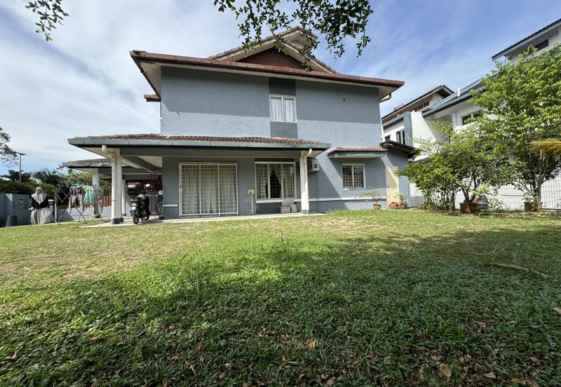 Corner lot 2 storey terrace house Subang Bestari