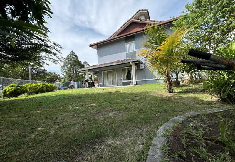 Corner lot 2 storey terrace house Subang Bestari