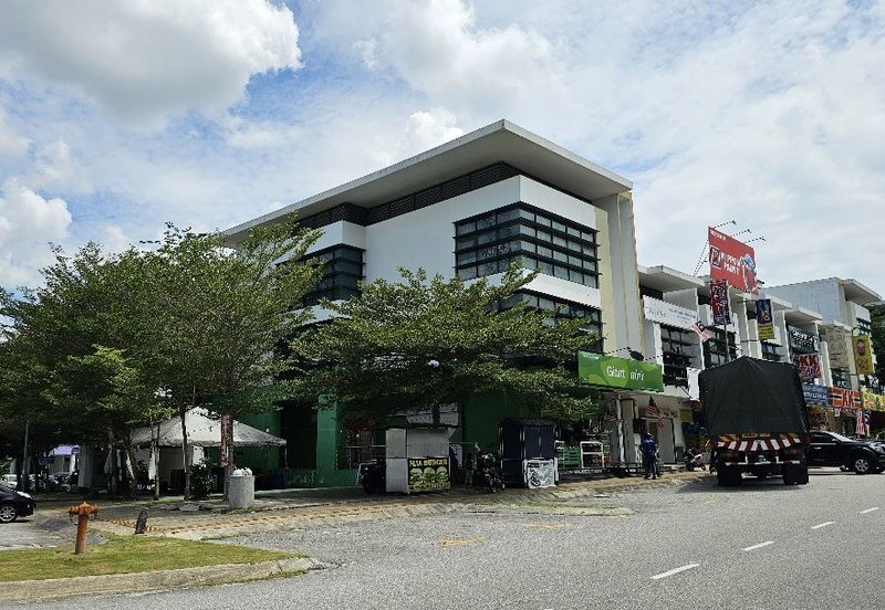 E-Boulevard, Denai Alam