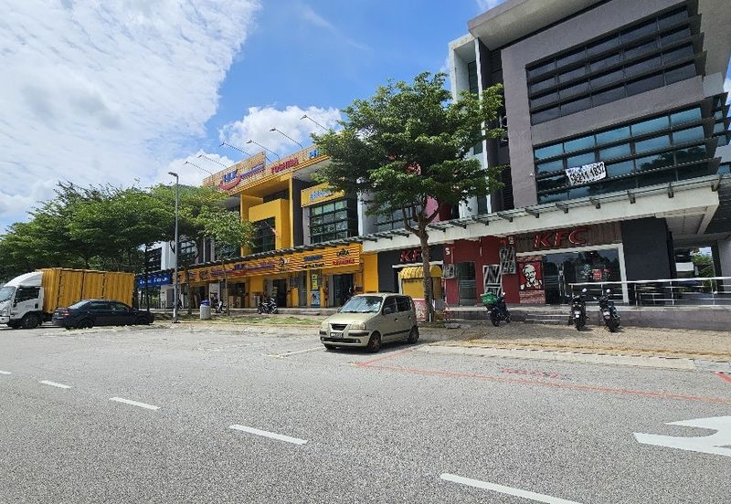 E-Boulevard, Denai Alam