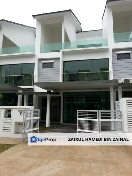 3 storey superlink house Aster House, Denai Alam, Selangor, Shah Alam