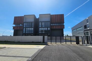 Elmina Business Park