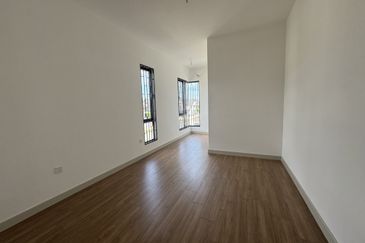 Elmina Green Three @ City of Elmina