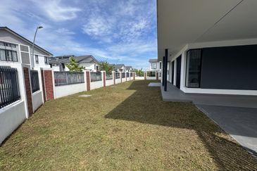 Elmina Green Three @ City of Elmina