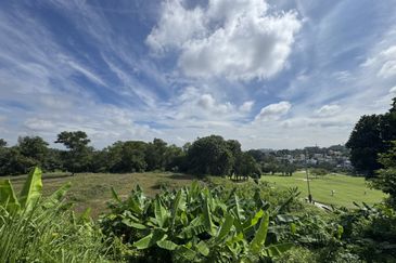 KGSAAS Golf Club, Seksyen 13