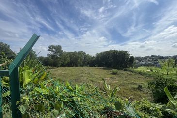 KGSAAS Golf Club, Seksyen 13