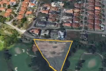 KGSAAS Golf Club, Seksyen 13