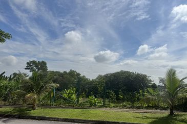 KGSAAS Golf Club, Seksyen 13