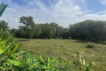 KGSAAS Golf Club, Seksyen 13