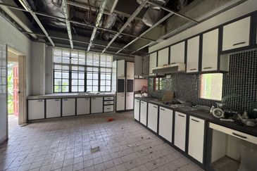 KGSAAS Golf Club, Seksyen 13