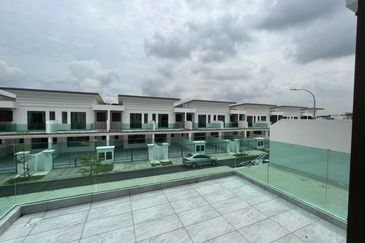 Completed Freehold Double Storey Landed 20x70 in Johor Bahru! FREE MOT & Legal Fees!  