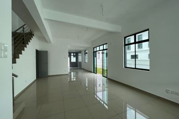Completed Freehold Double Storey Landed 20x70 in Johor Bahru! FREE MOT & Legal Fees!  