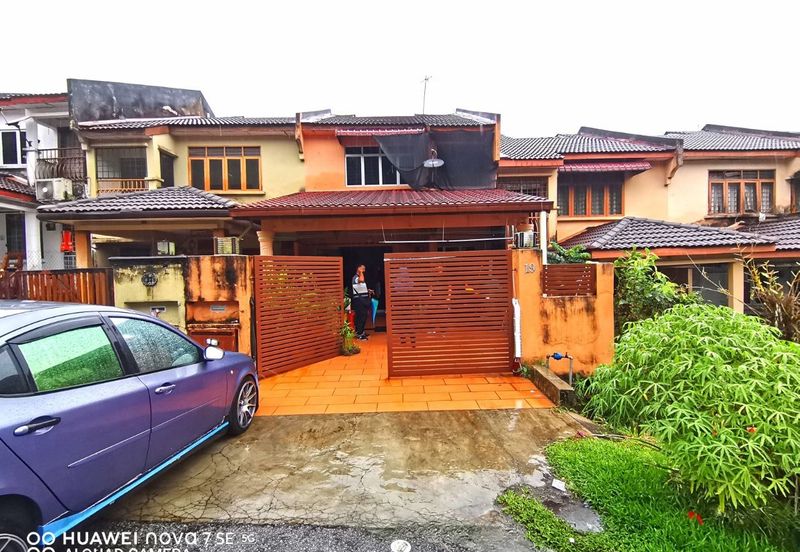 Taman Saujana Puchong