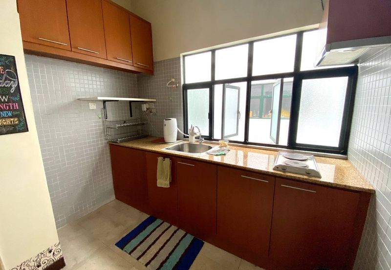 10 Semantan Suites (Sematan Avenue)