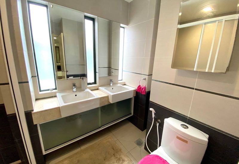 10 Semantan Suites (Sematan Avenue)