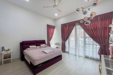 Taman Pinggiran Putra