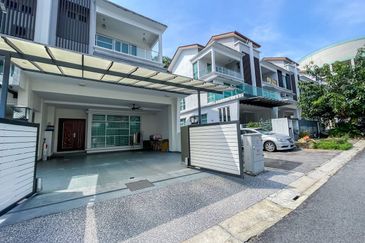 Taman Pinggiran Putra