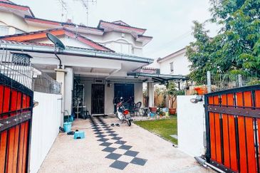 END LOT Double Storey Saujana Damansara, Damansara Damai 