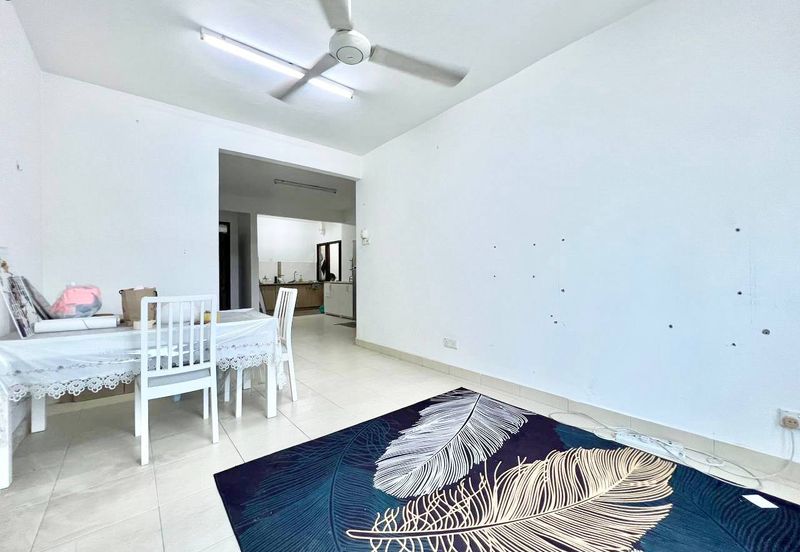 Villa Park Condominium