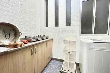 Villa Park Condominium