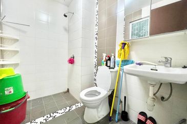 Villa Park Condominium