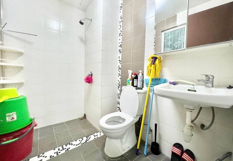 Villa Park Condominium