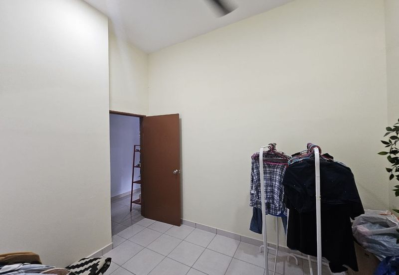 Taman Desa Bestari, Salak Tinggi