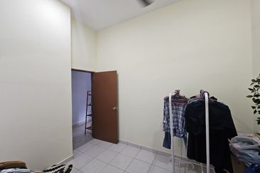 Taman Desa Bestari, Salak Tinggi