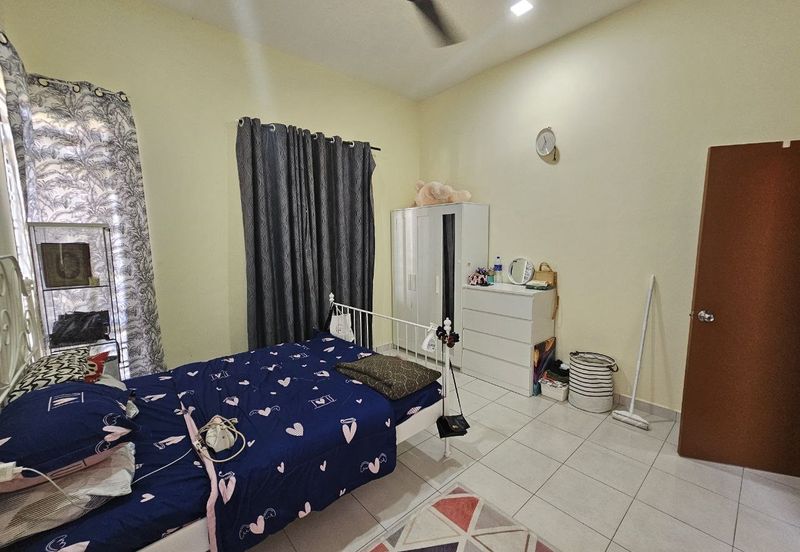 Taman Desa Bestari, Salak Tinggi