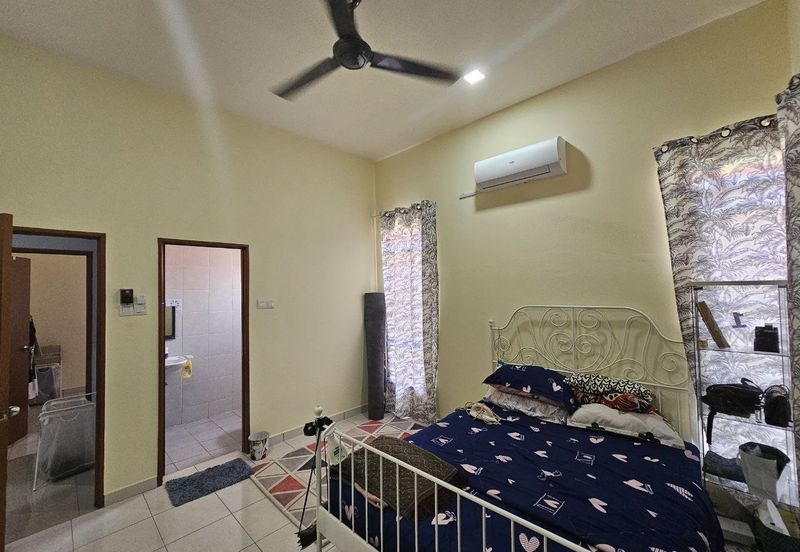 Taman Desa Bestari, Salak Tinggi