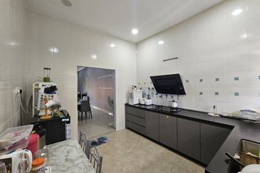 Taman Desa Bestari, Salak Tinggi