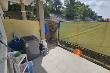 Taman Desa Bestari, Salak Tinggi