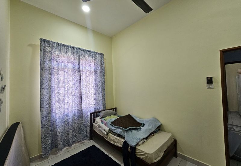 Taman Desa Bestari, Salak Tinggi