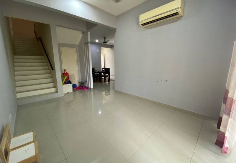 Crescent Park Townvilla