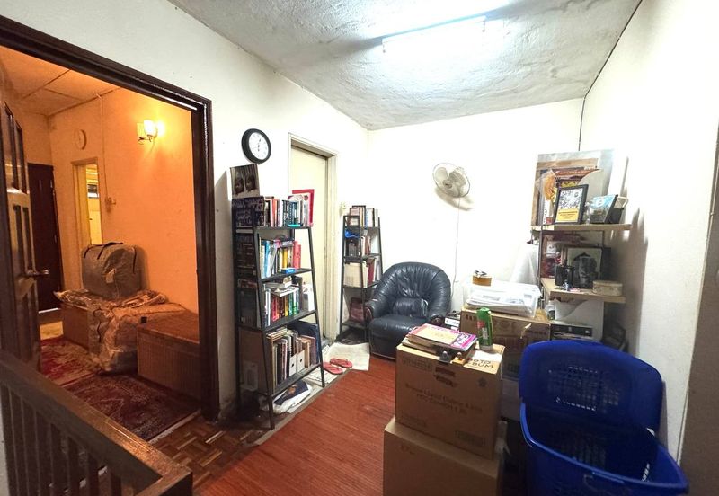 Taman Lembah Keramat AU5