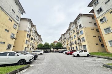 Pangsapuri Seroja Bukit Jelutong