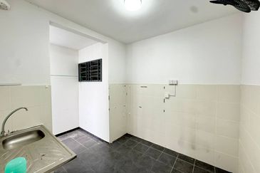 Residensi Laguna Biru 2