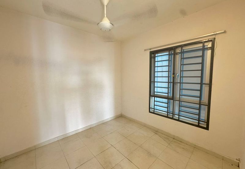 Residensi Laguna Biru 2