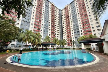 Vista Pinggiran, Taman Pinggiran Putra