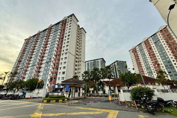 Vista Pinggiran, Taman Pinggiran Putra