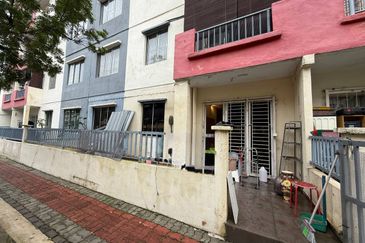 Vista Pinggiran, Taman Pinggiran Putra