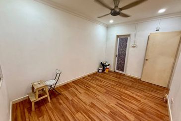 Vista Pinggiran, Taman Pinggiran Putra