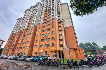 Pangsapuri Putra Damai