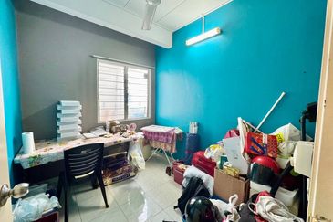 Akasia Apartment ( Setia Alam )