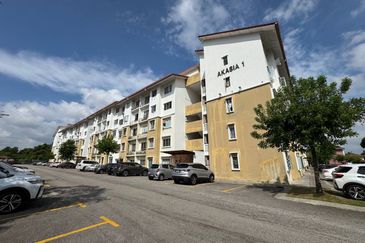 Akasia Apartment ( Setia Alam )