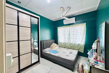 Akasia Apartment ( Setia Alam )