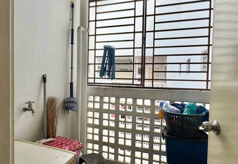 Akasia Apartment ( Setia Alam )