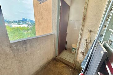 Saujana Ria Apartment