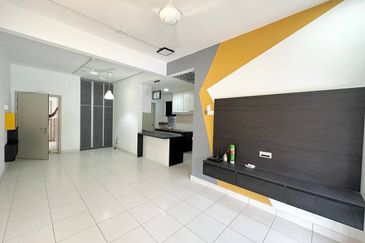 D'Camelia Court Nilai Impian