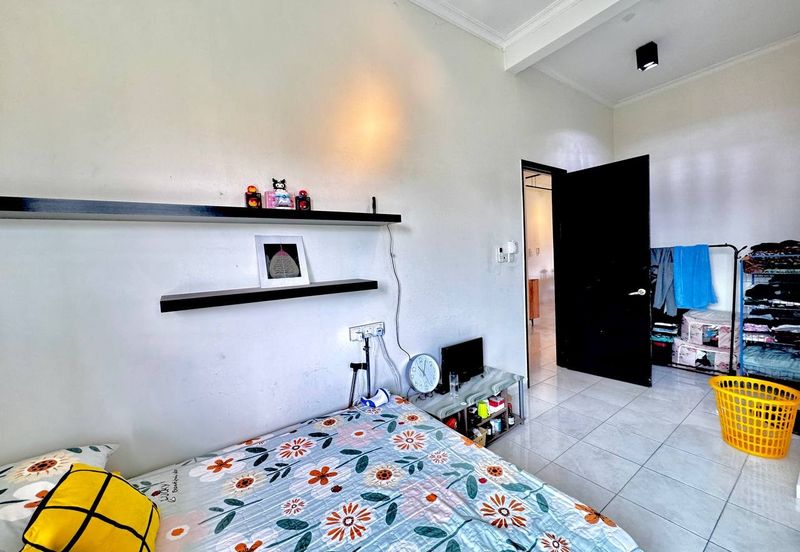 Avenue 2, Lake Valley